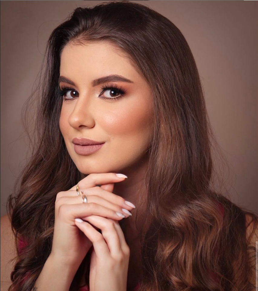 Dra. Carol Cordeiro